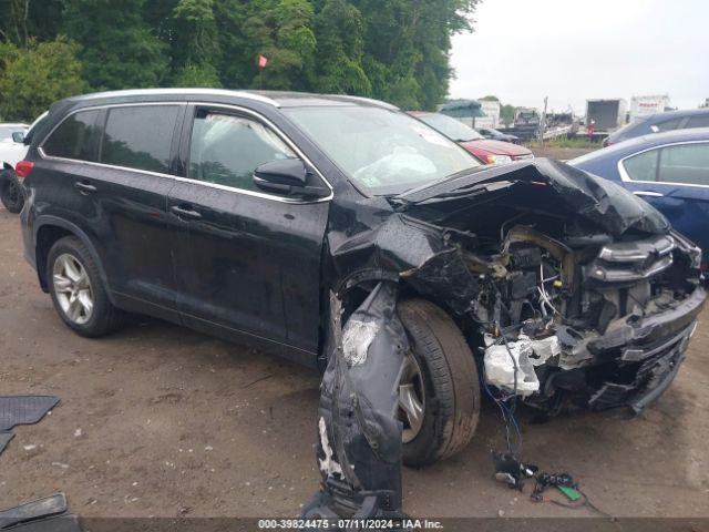  Salvage Toyota Highlander