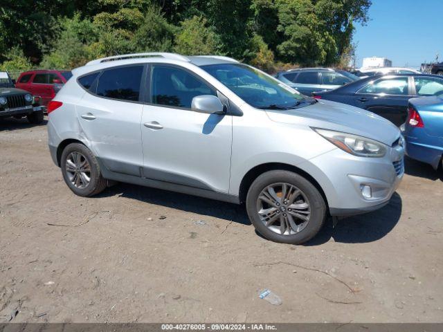  Salvage Hyundai TUCSON