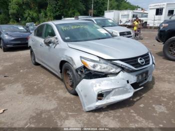  Salvage Nissan Altima