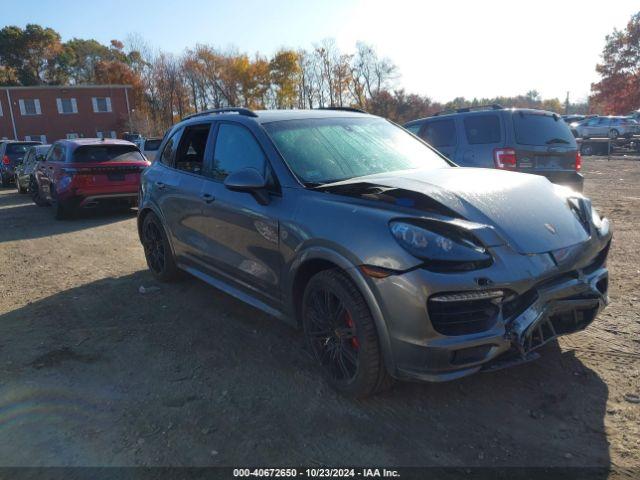  Salvage Porsche Cayenne