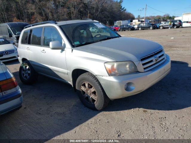  Salvage Toyota Highlander