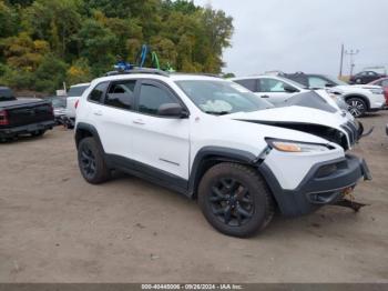  Salvage Jeep Cherokee