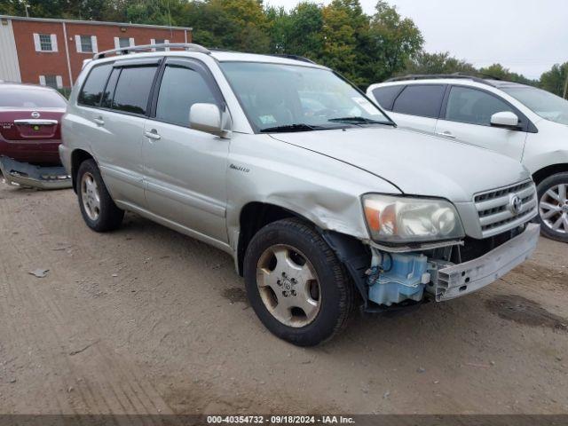  Salvage Toyota Highlander