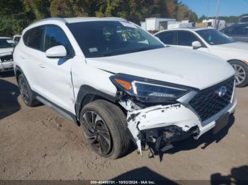  Salvage Hyundai TUCSON