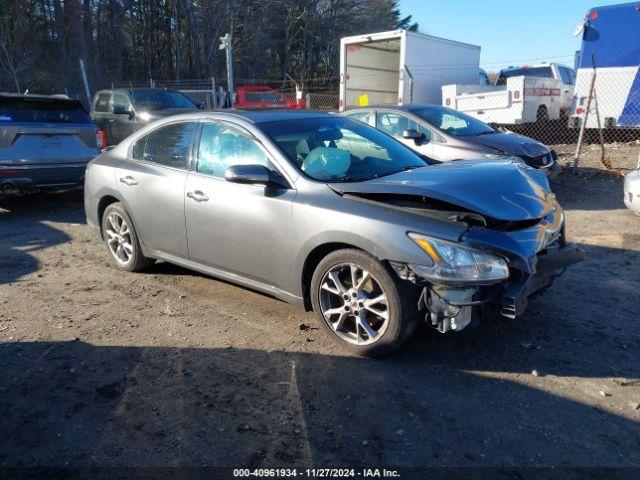  Salvage Nissan Maxima