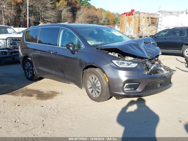  Salvage Chrysler Pacifica