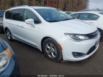  Salvage Chrysler Pacifica