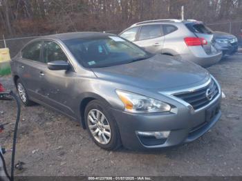  Salvage Nissan Altima