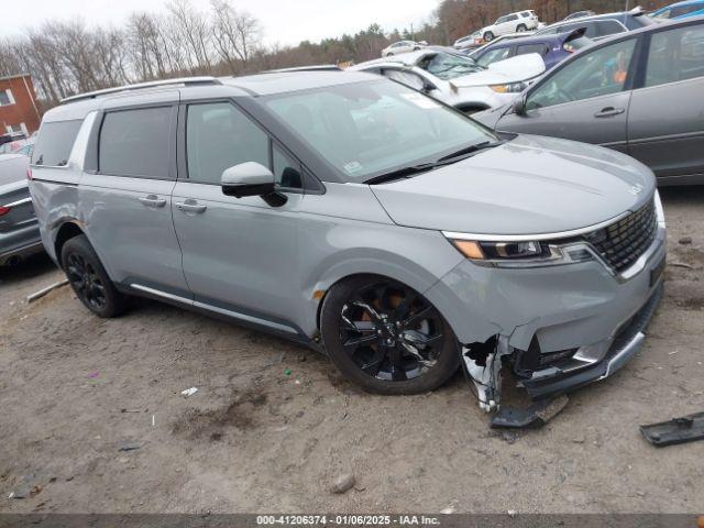  Salvage Kia Carnival