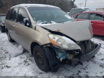  Salvage Toyota Sienna