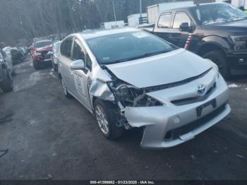  Salvage Toyota Prius v