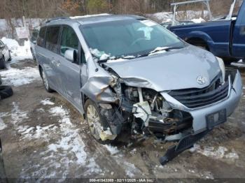  Salvage Toyota Sienna