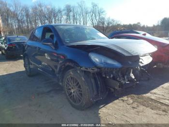  Salvage Porsche Cayenne