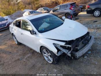  Salvage Nissan Altima