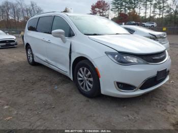  Salvage Chrysler Pacifica