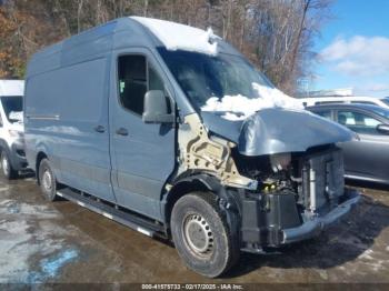  Salvage Mercedes-Benz Sprinter 2500