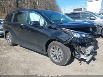  Salvage Toyota Sienna