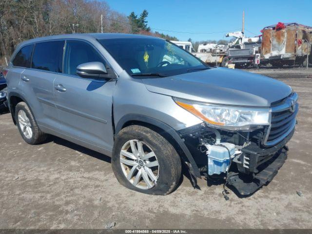  Salvage Toyota Highlander