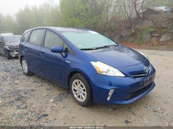  Salvage Toyota Prius v