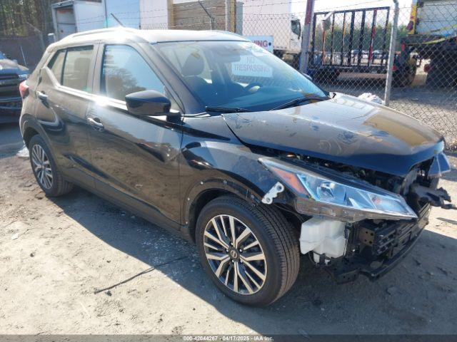  Salvage Nissan Kicks