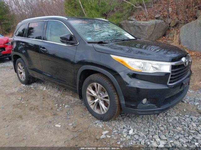  Salvage Toyota Highlander