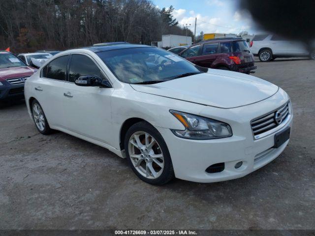  Salvage Nissan Maxima