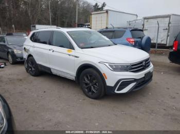  Salvage Volkswagen Tiguan
