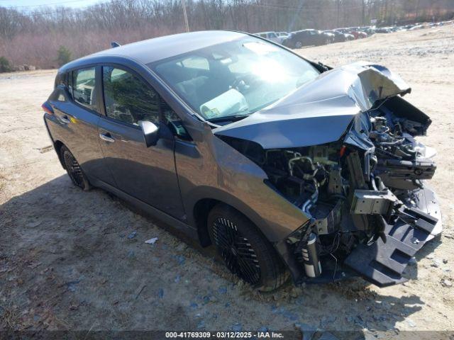  Salvage Nissan LEAF