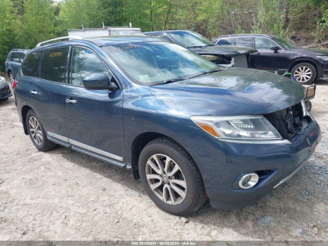  Salvage Nissan Pathfinder