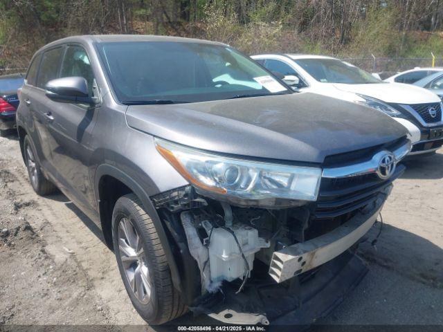  Salvage Toyota Highlander