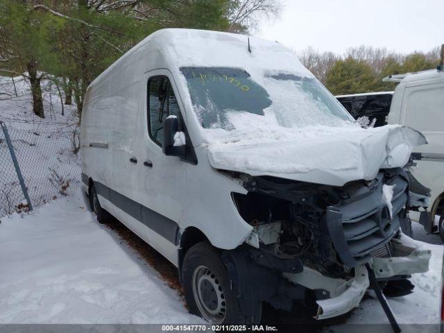  Salvage Mercedes-Benz Sprinter 2500