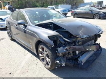  Salvage Kia Stinger