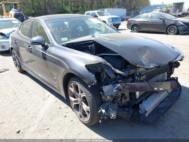  Salvage Kia Stinger