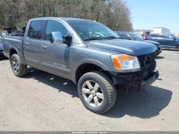 Salvage Nissan Titan