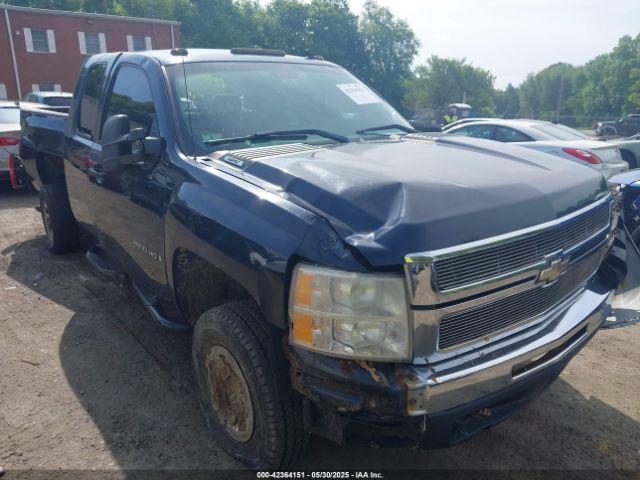  Salvage Chevrolet Silverado 2500