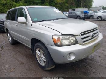  Salvage Toyota Highlander