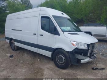  Salvage Mercedes-Benz Sprinter 2500