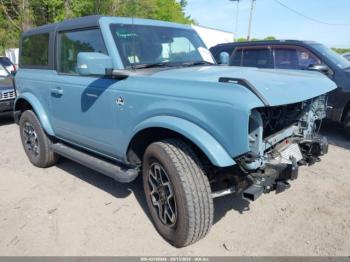  Salvage Ford Bronco