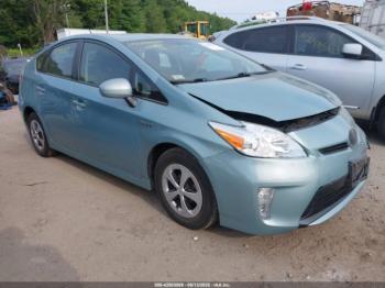  Salvage Toyota Prius