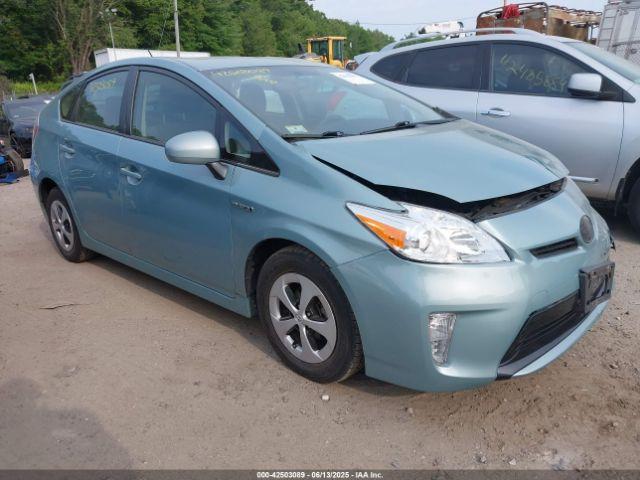  Salvage Toyota Prius