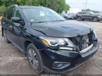  Salvage Nissan Pathfinder