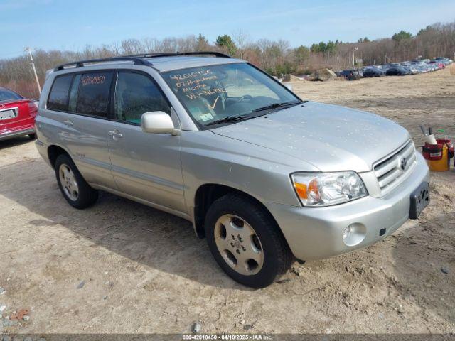  Salvage Toyota Highlander