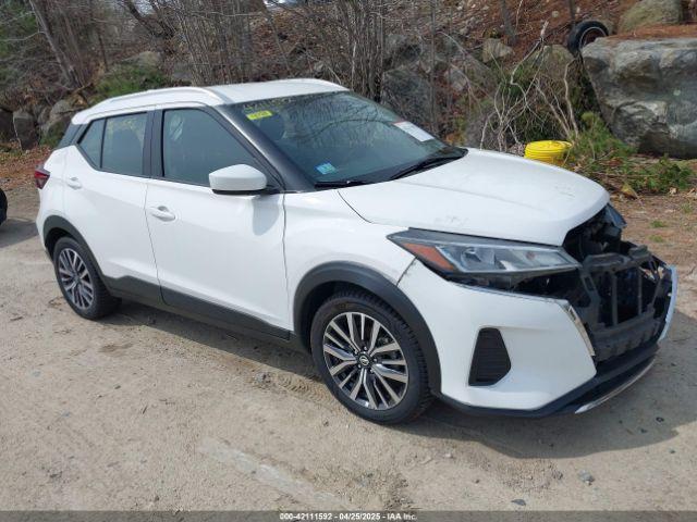  Salvage Nissan Kicks