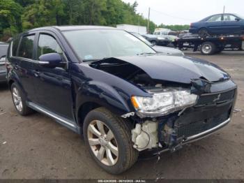  Salvage Mitsubishi Outlander