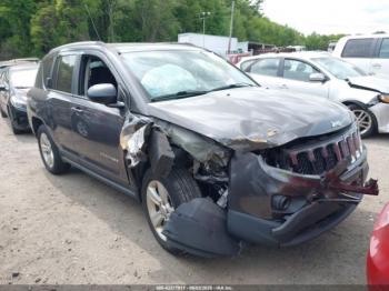  Salvage Jeep Compass
