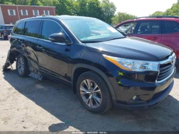  Salvage Toyota Highlander