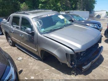  Salvage Chevrolet Avalanche 1500