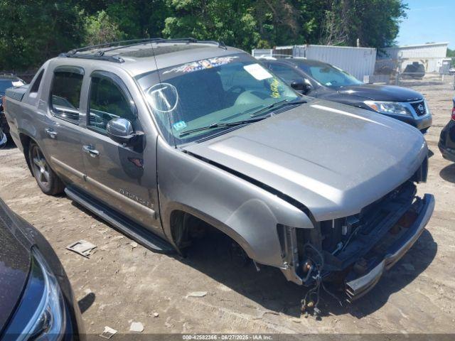  Salvage Chevrolet Avalanche 1500