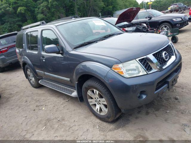  Salvage Nissan Pathfinder