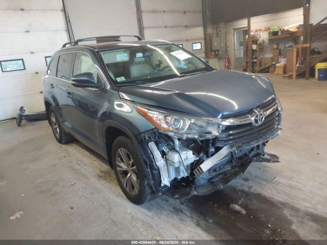  Salvage Toyota Highlander